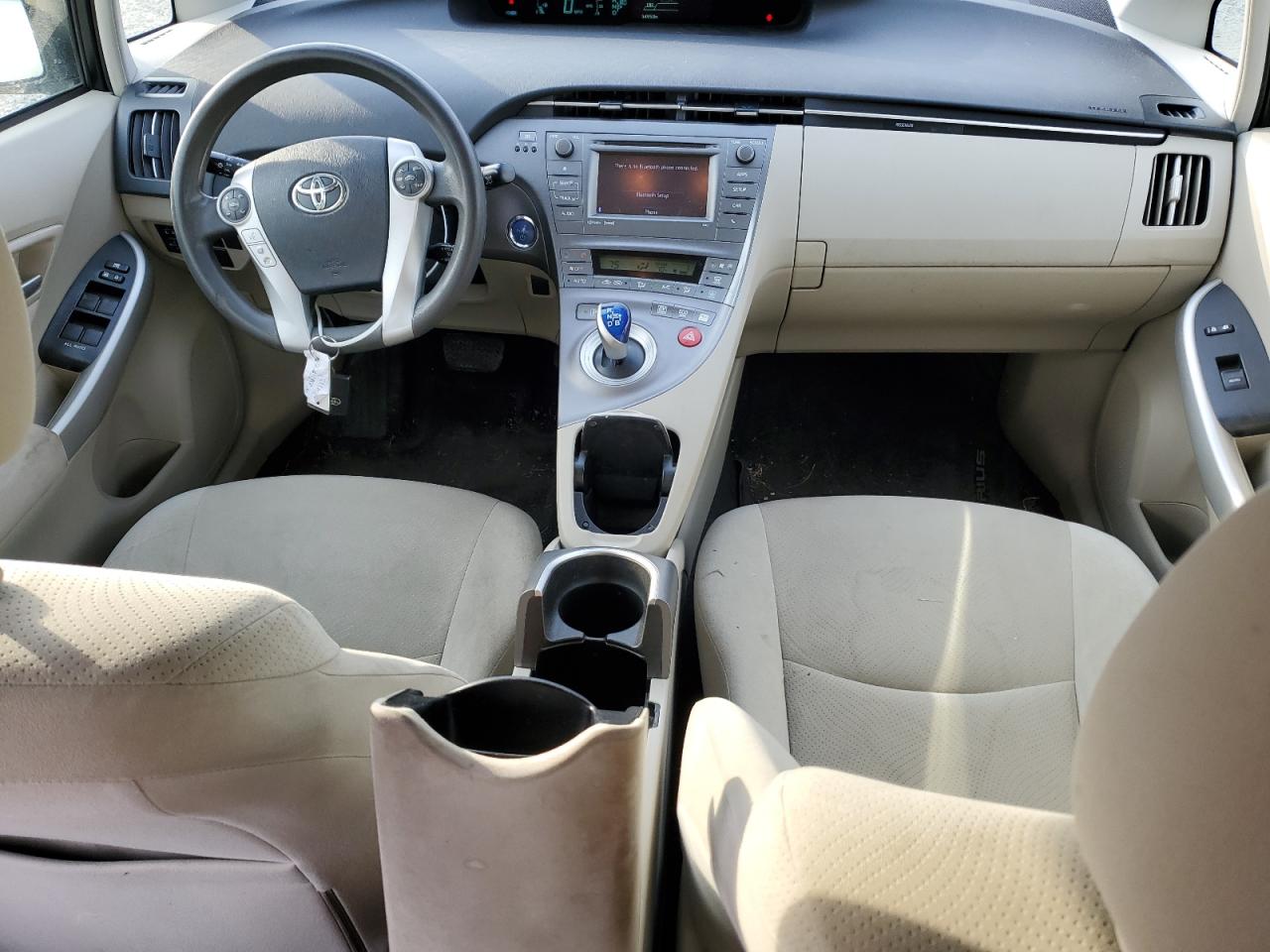 2013 Toyota Prius - Image 8