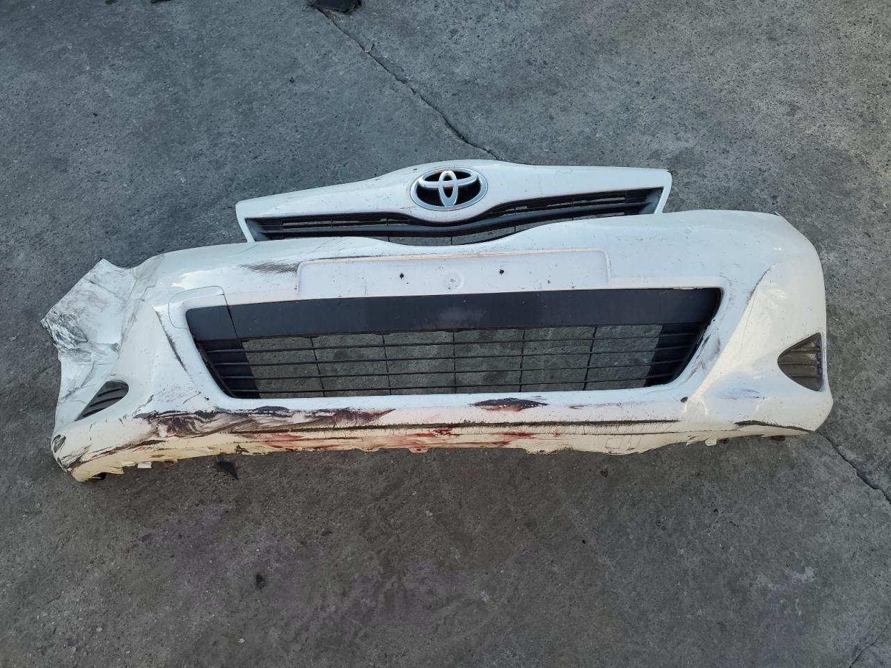 2014 Toyota Yaris - Image 12