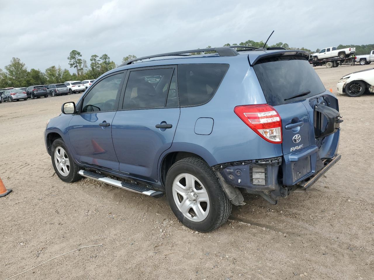 2011 Toyota RAV 4 - Image 2