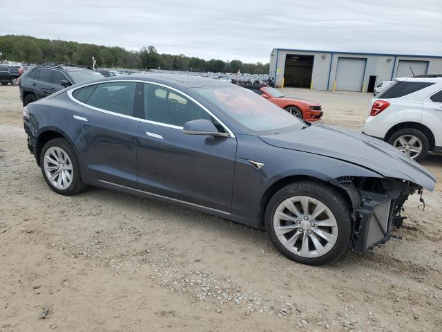  TESLA MODEL S 2016 Серый