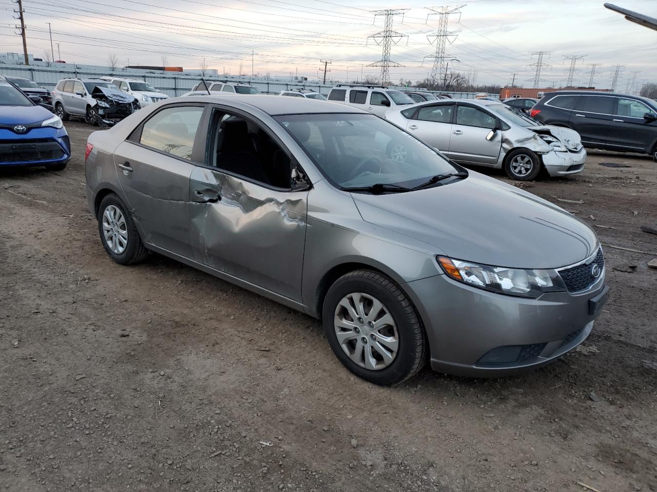 VIN KNAFU4A27D5648012 2013 KIA FORTE no.4