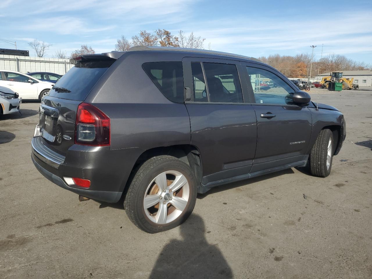 VIN 1C4NJCEA9FD164872 2015 JEEP COMPASS no.3