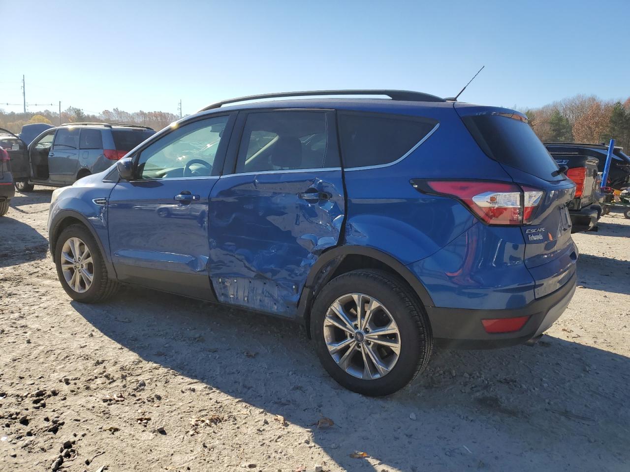 VIN 1FMCU9GD6HUC75158 2017 FORD ESCAPE no.2