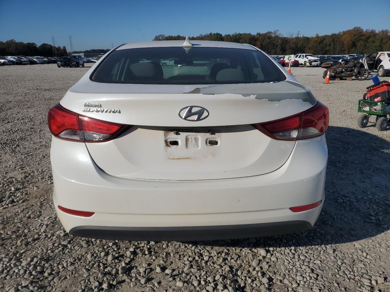 2015 Hyundai Elantra - Image 6