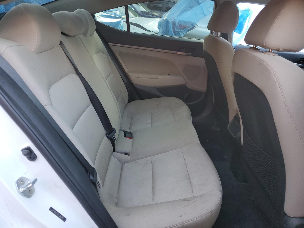 2018 Hyundai Elantra - Image 10