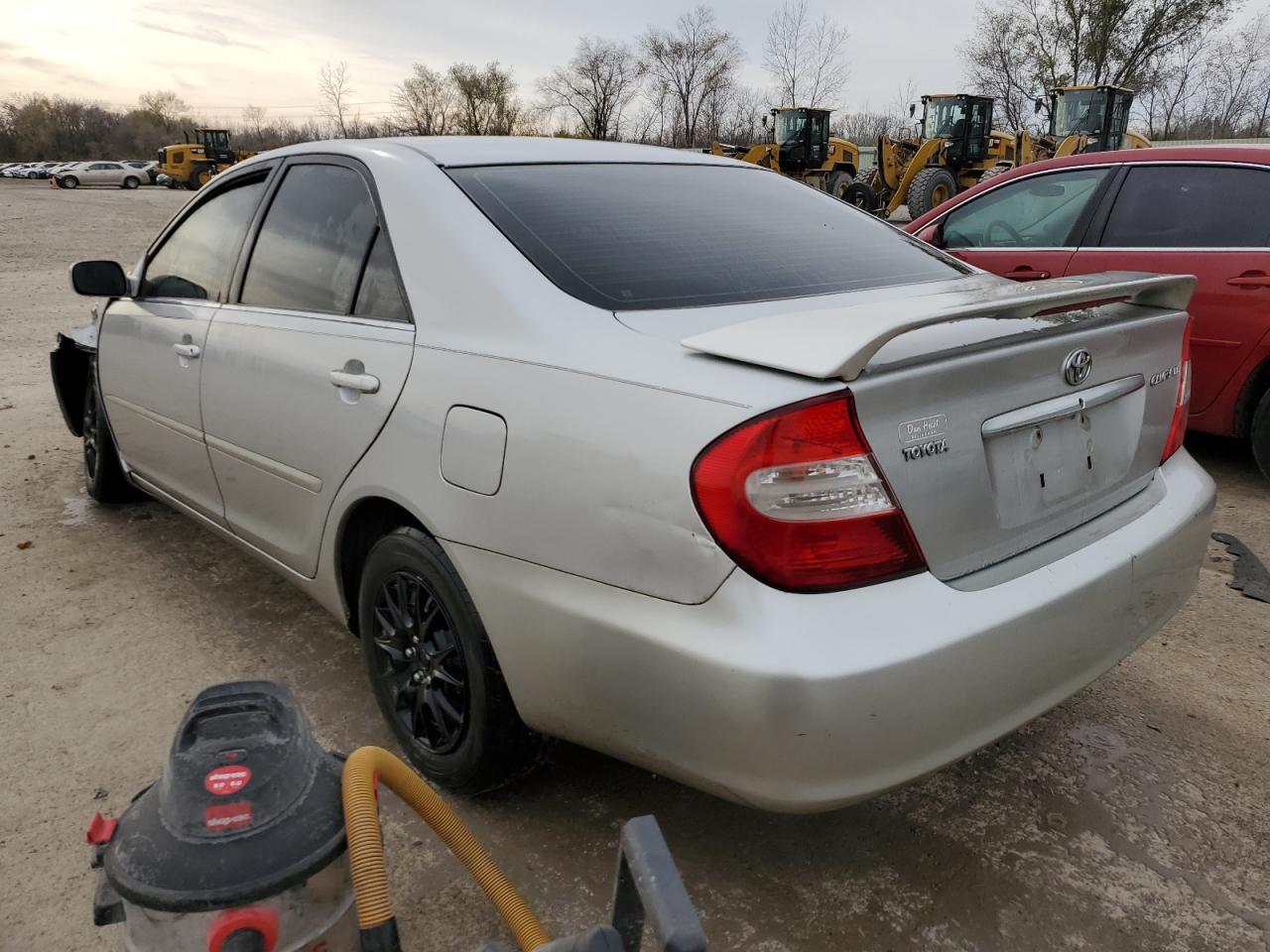2004 Toyota Camry - Image 2