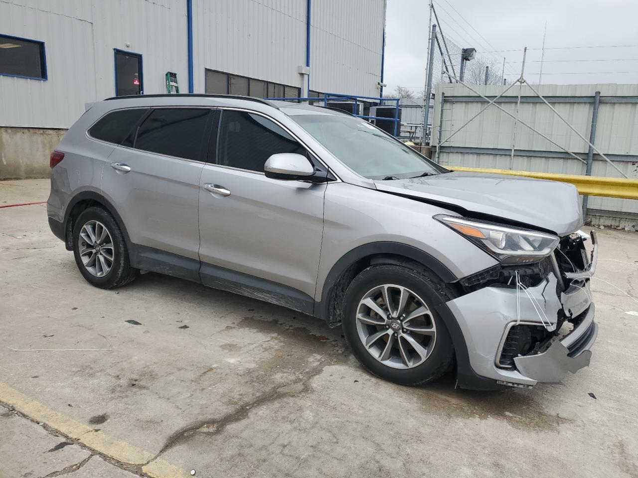 2017 Hyundai Santa Fe - Image 4