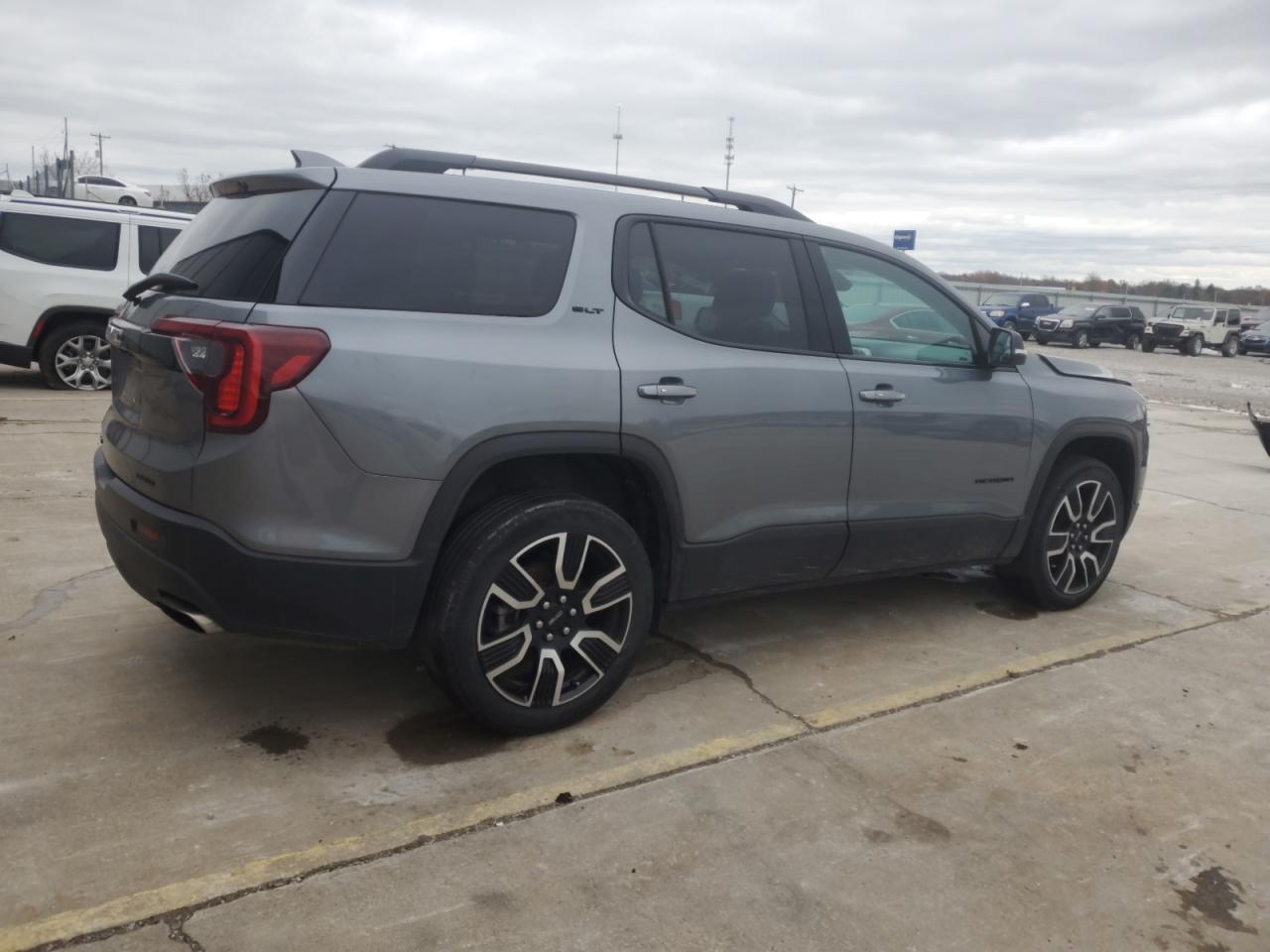 2021 GMC Acadia - Image 3
