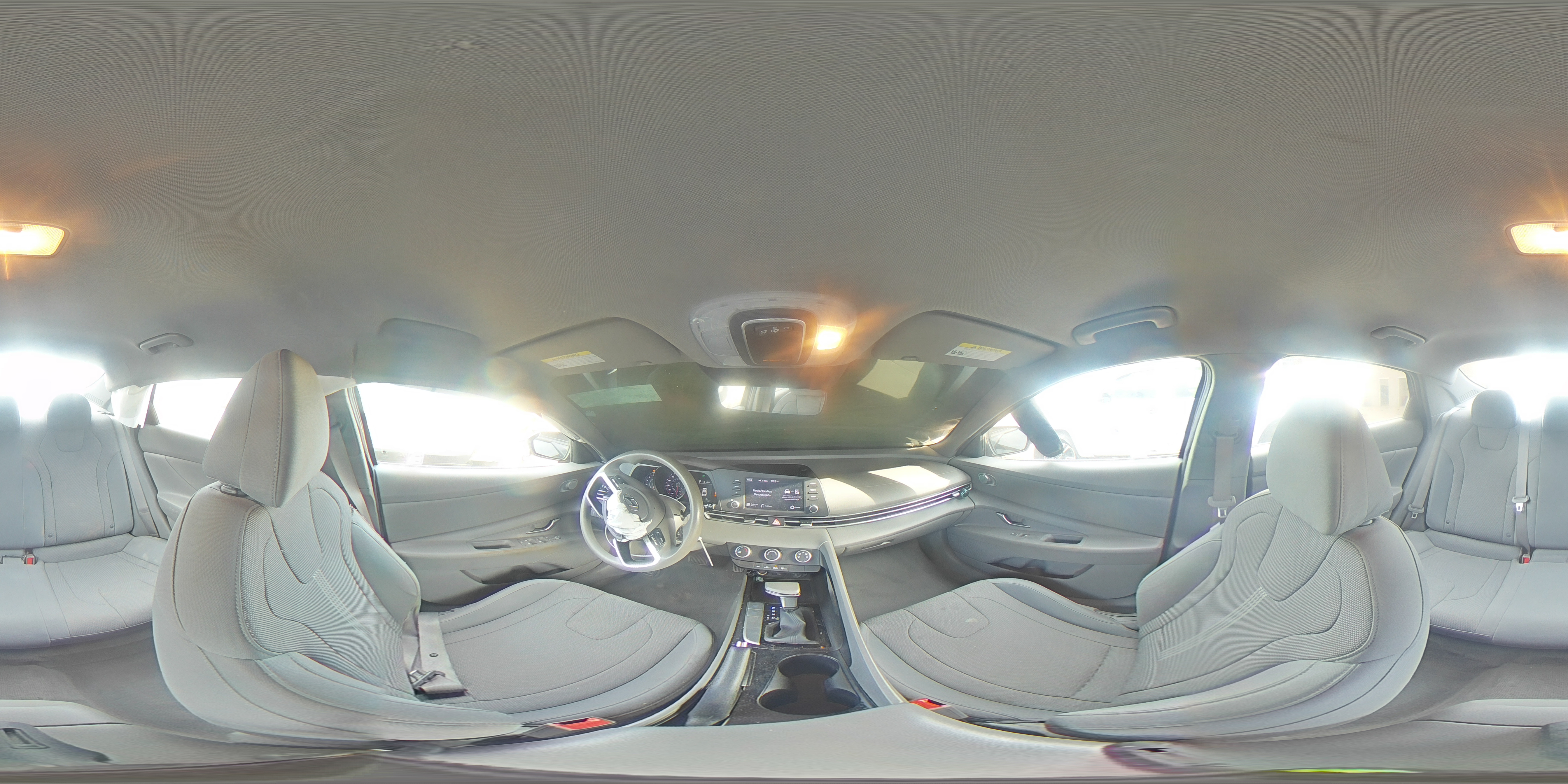 2022 Hyundai Elantra - Image 13