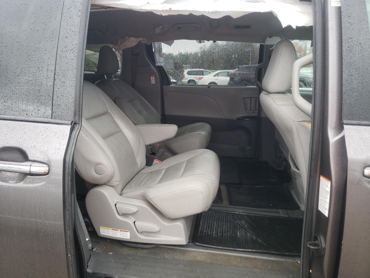 2016 Toyota Sienna Xle VIN: 5TDDK3DC3GS141850 Lot: 81605224