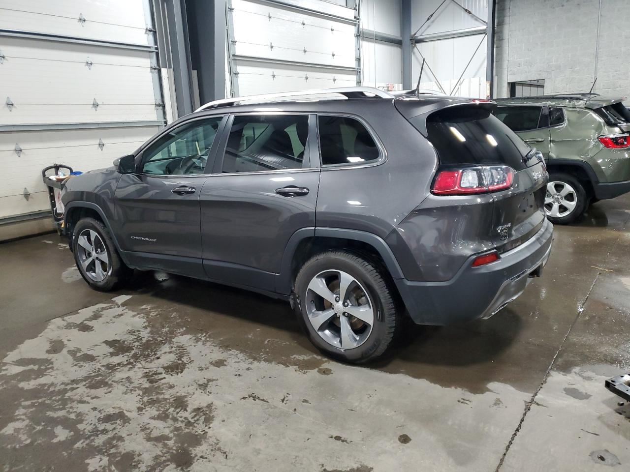 2019 Jeep Grand Cherokee - Image 2
