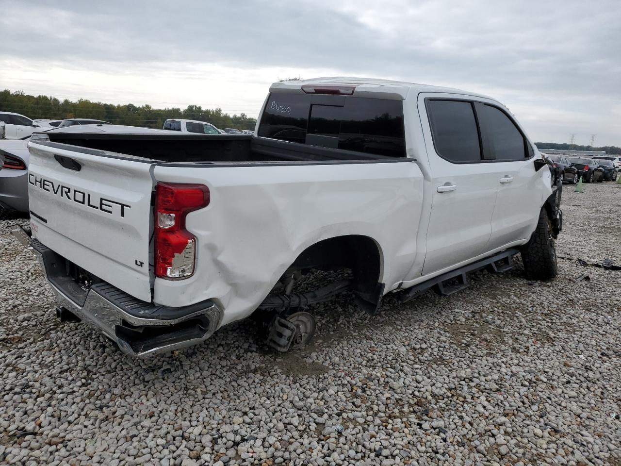 2021 Chevrolet Silverado - Image 3