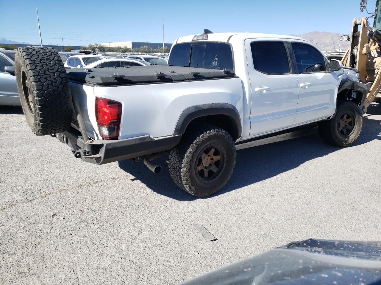 VIN 3TMCZ5AN7JM121830 2018 TOYOTA TACOMA no.3