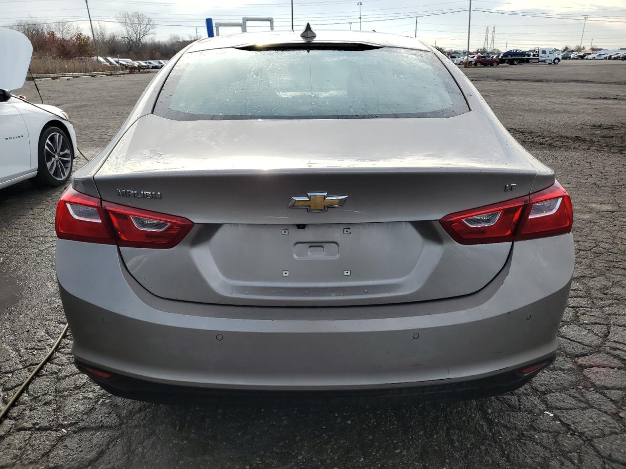 2023 Chevrolet Malibu - Image 6