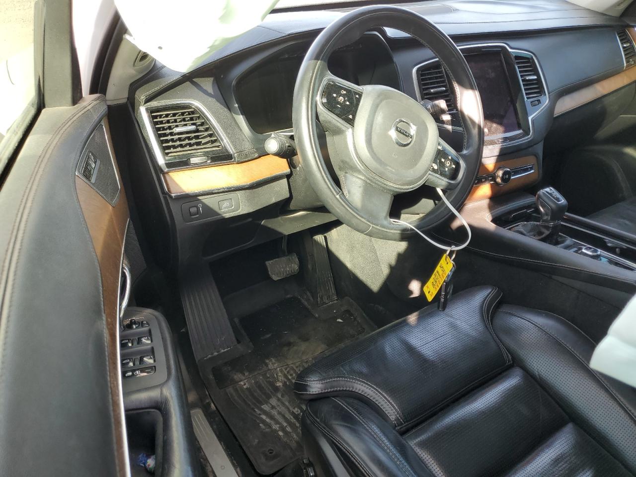 2016 Volvo XC90 - Image 8