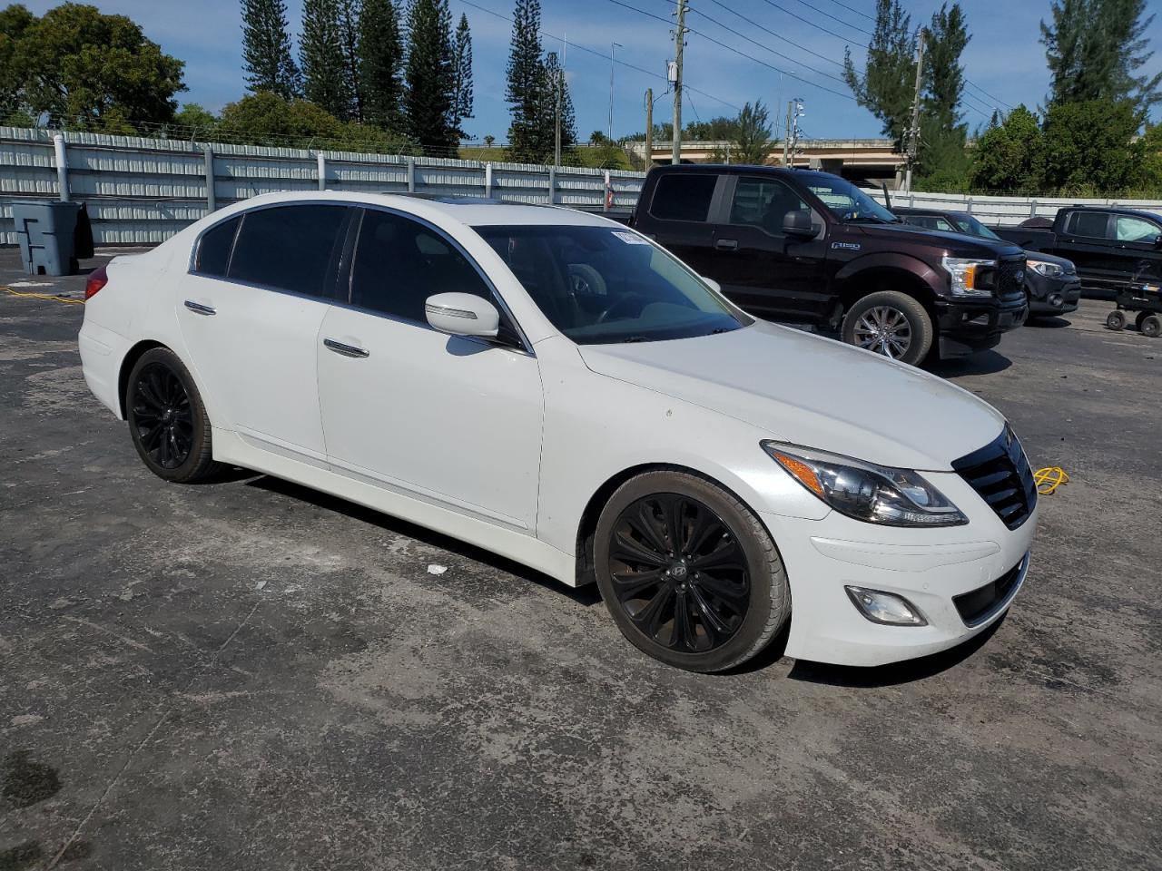 2013 Hyundai Genesis 5.0L VIN: KMHGC4DH4DU253149 Lot: 82115604