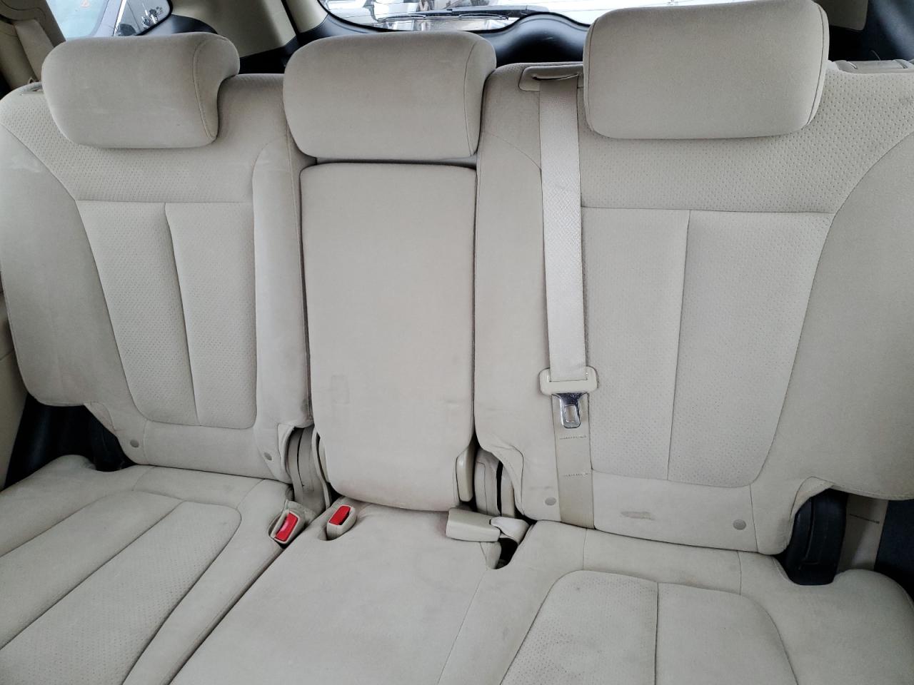 2009 Hyundai Santa Fe - Image 10