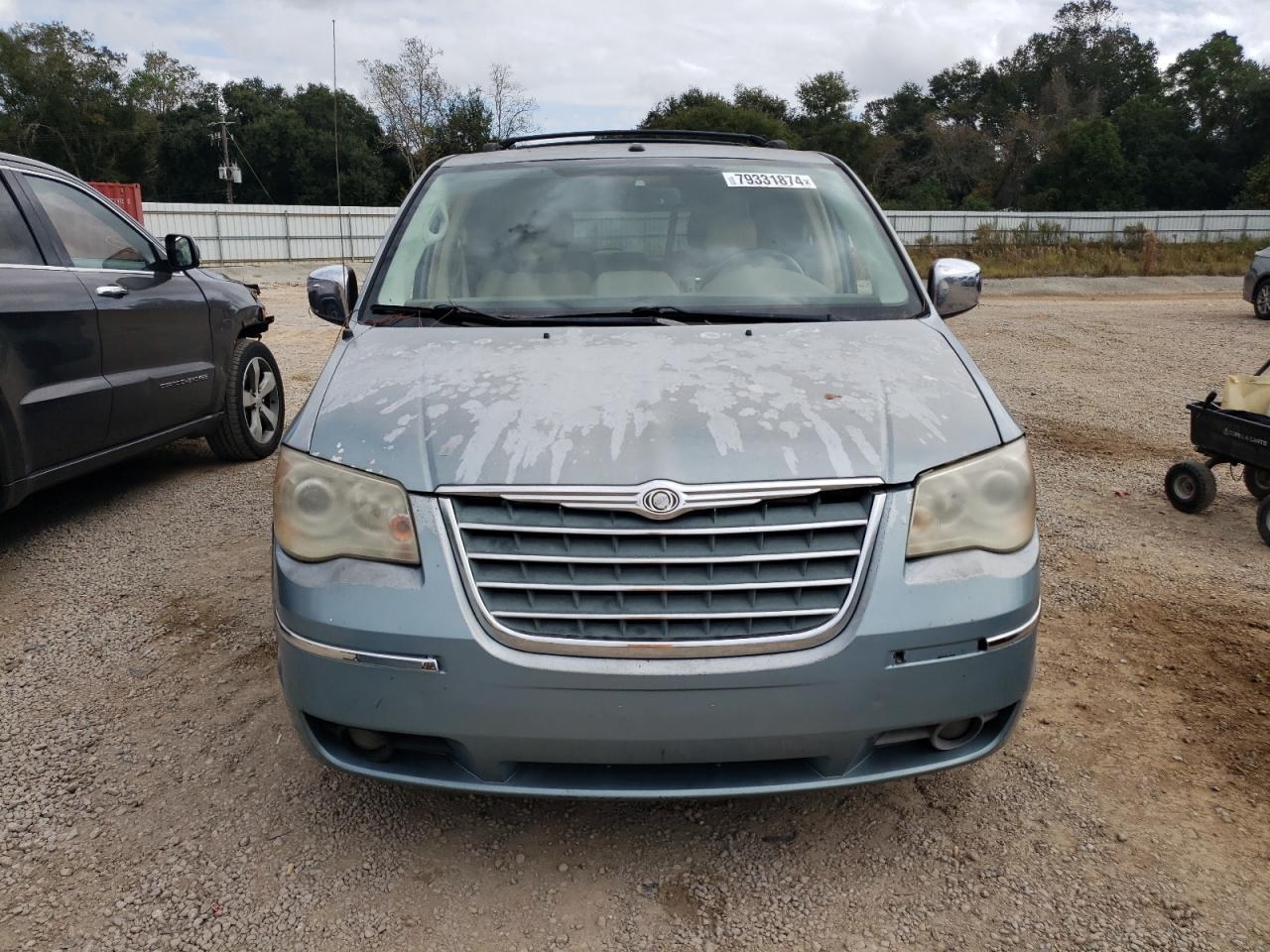 2008 Chrysler Town & Country - Image 5
