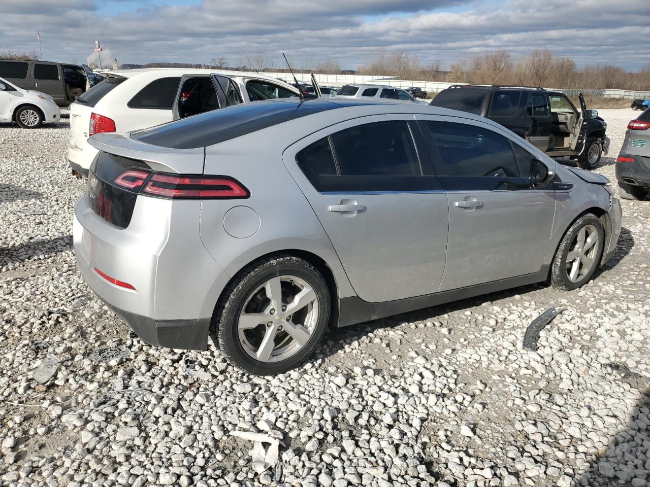2011 Chevrolet Volt - Image 3