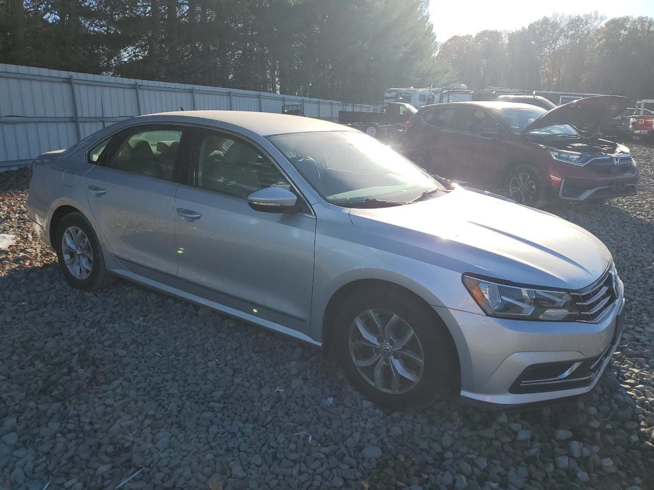 2016 Volkswagen Passat - Image 4