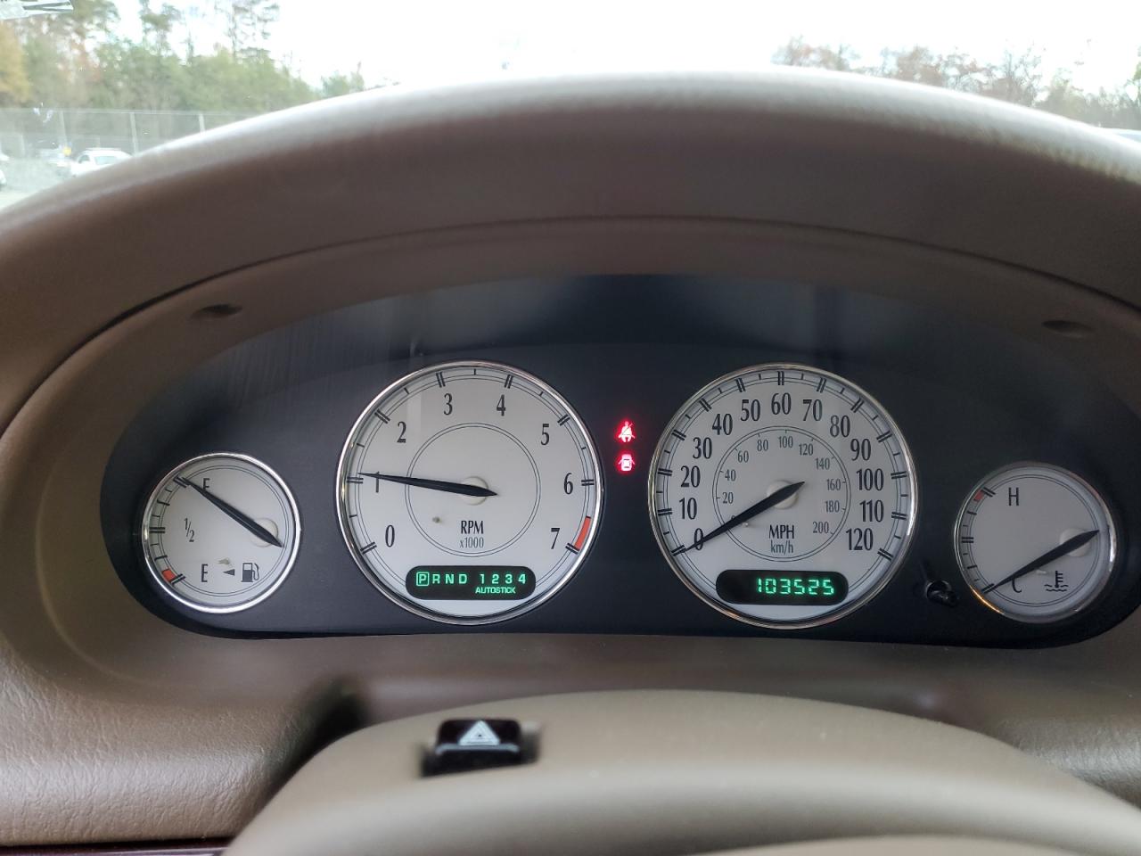 2000 Chrysler 300 - Image 9