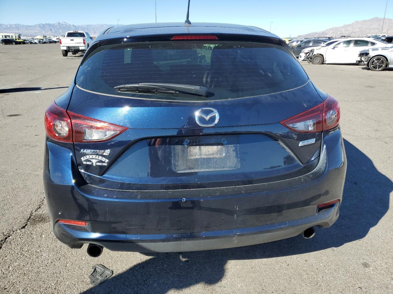 VIN 3MZBN1L32JM272048 2018 MAZDA 3 no.6