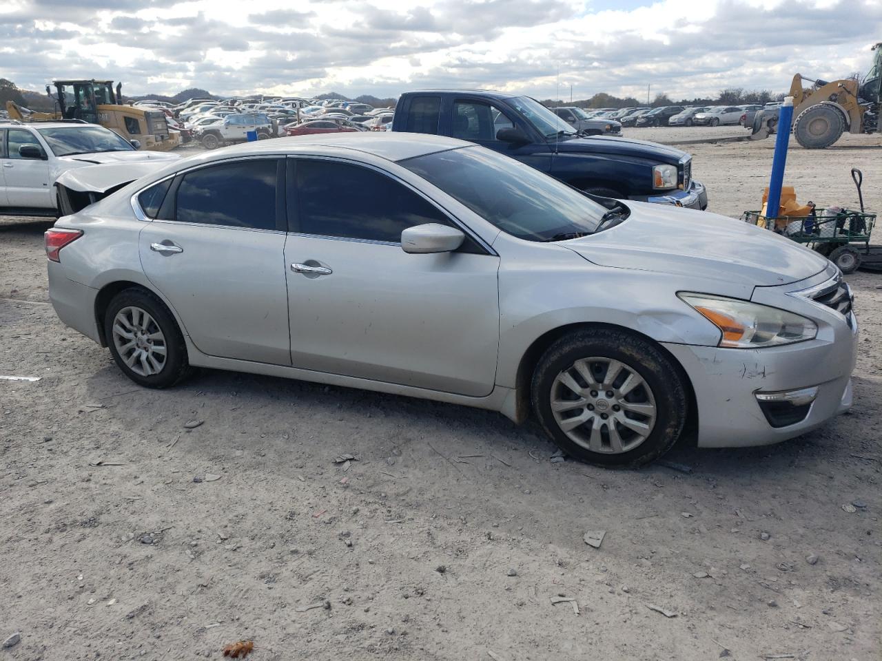 2015 Nissan Altima - Image 4