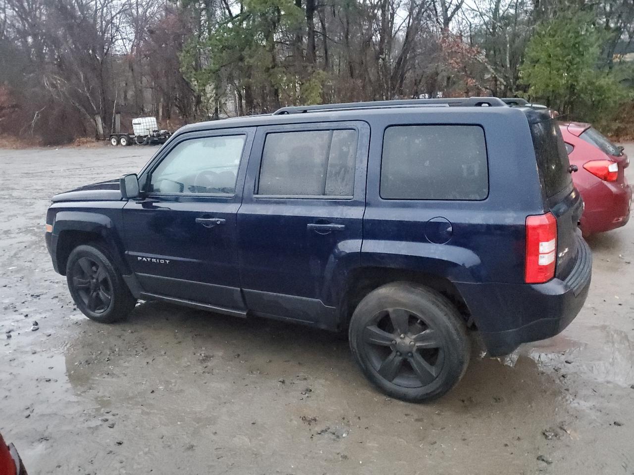 2014 Jeep Liberty (Patriot) - Image 2