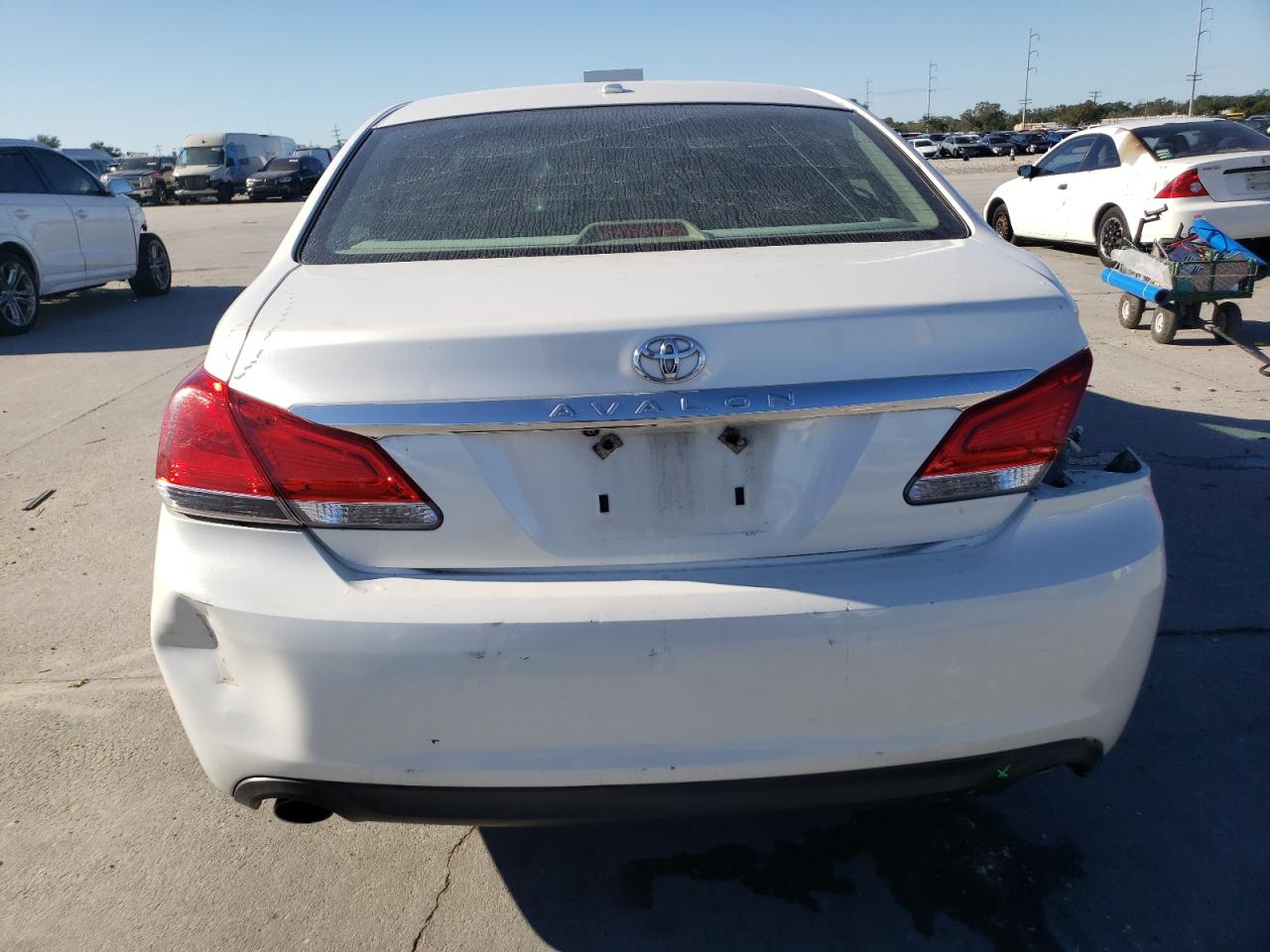 2011 Toyota Avalon - Image 6