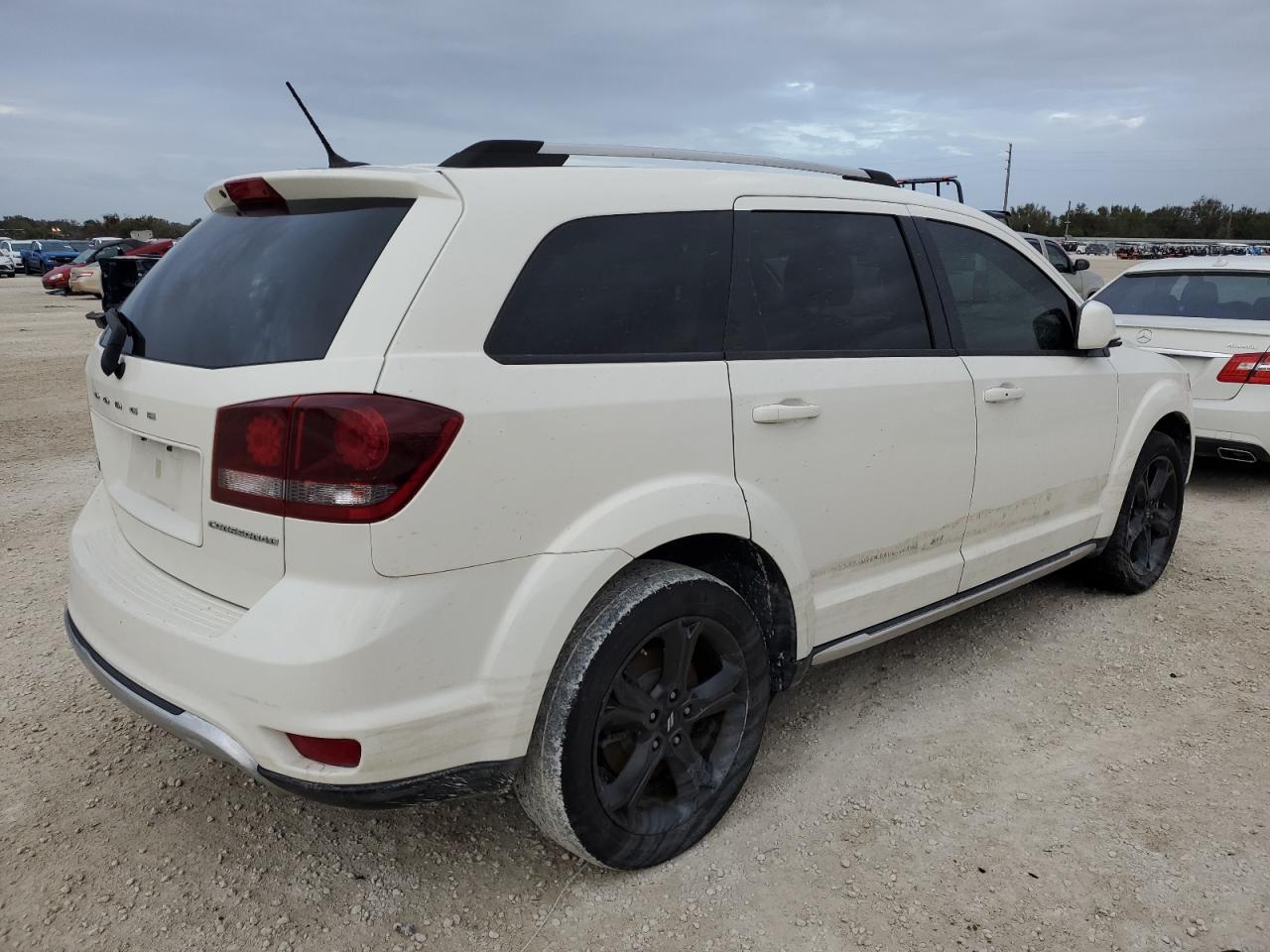 2018 Dodge Journey - Image 3