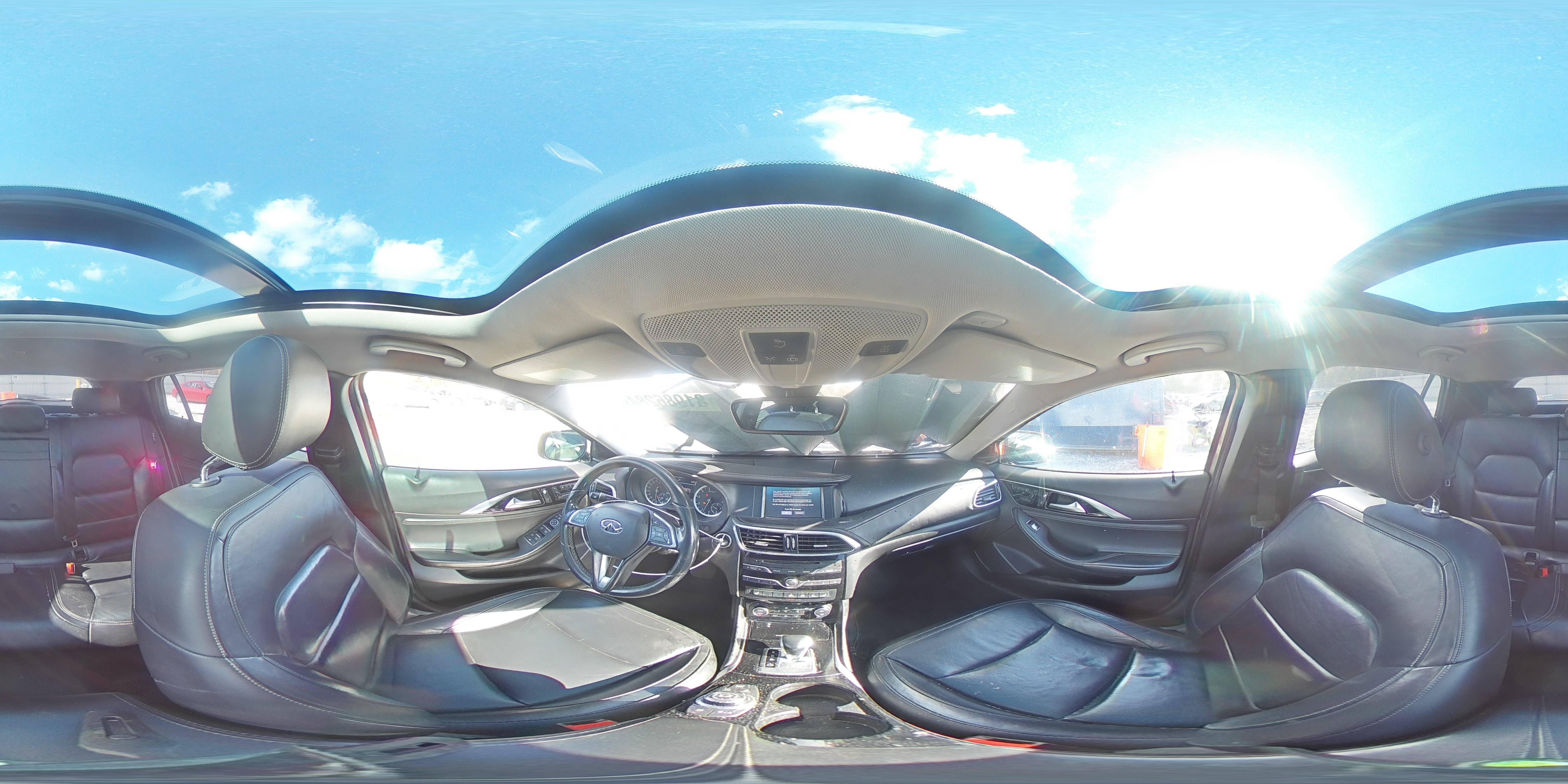 2017 Infiniti QX30 - Image 13