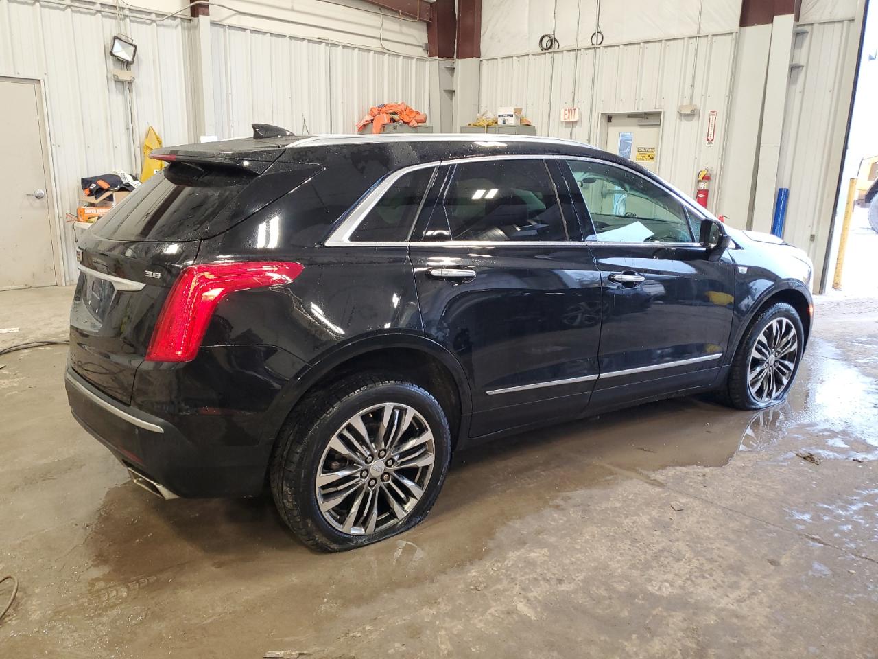 2018 Cadillac XT5 - Image 3