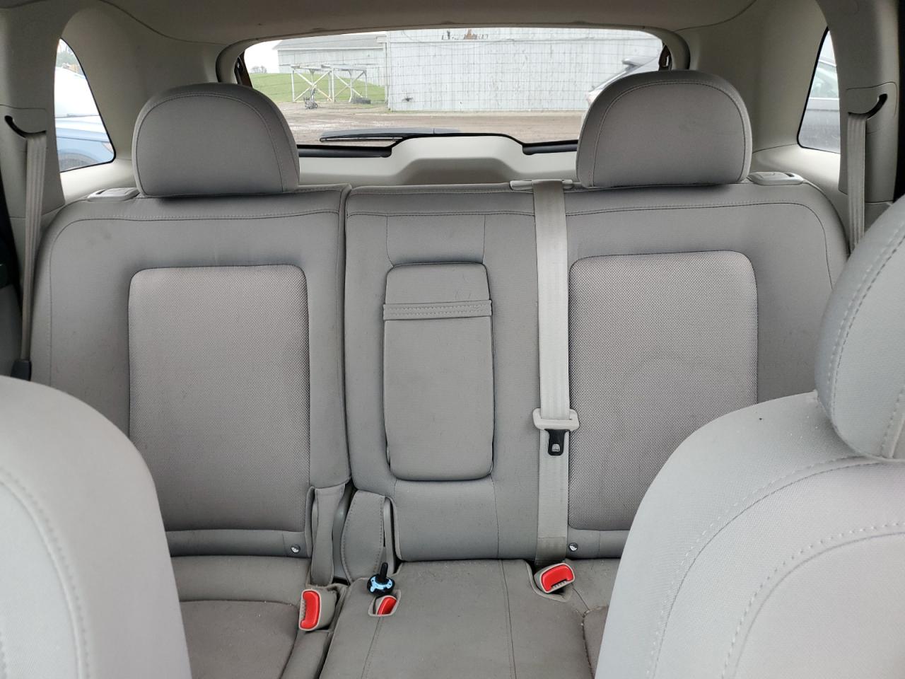 2009 Saturn VUE - Image 10