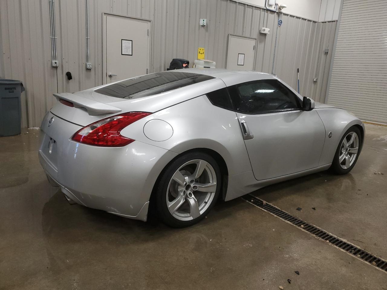 2011 Nissan 370Z - Image 3