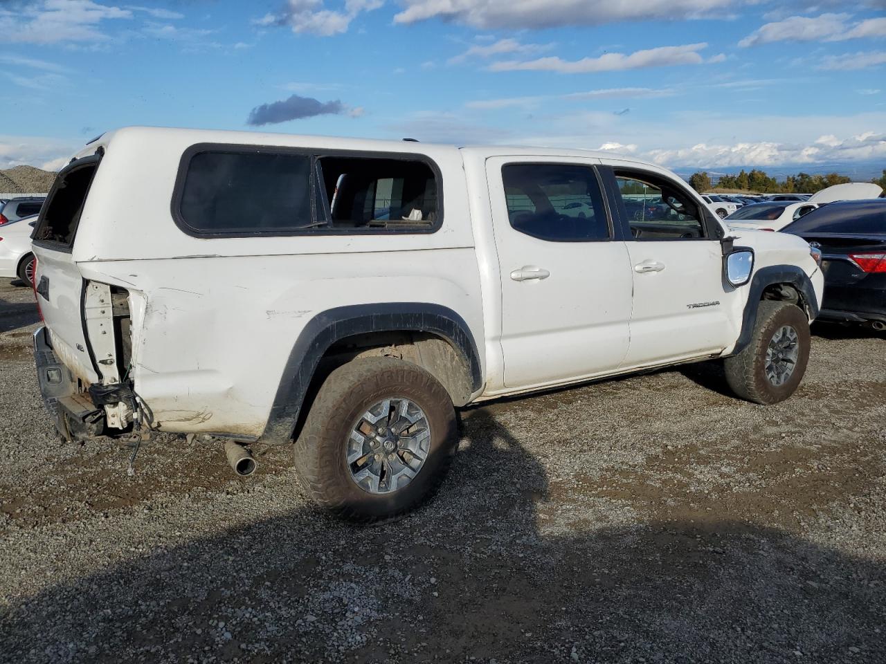 VIN 5TFCZ5AN8HX101235 2017 TOYOTA TACOMA no.3