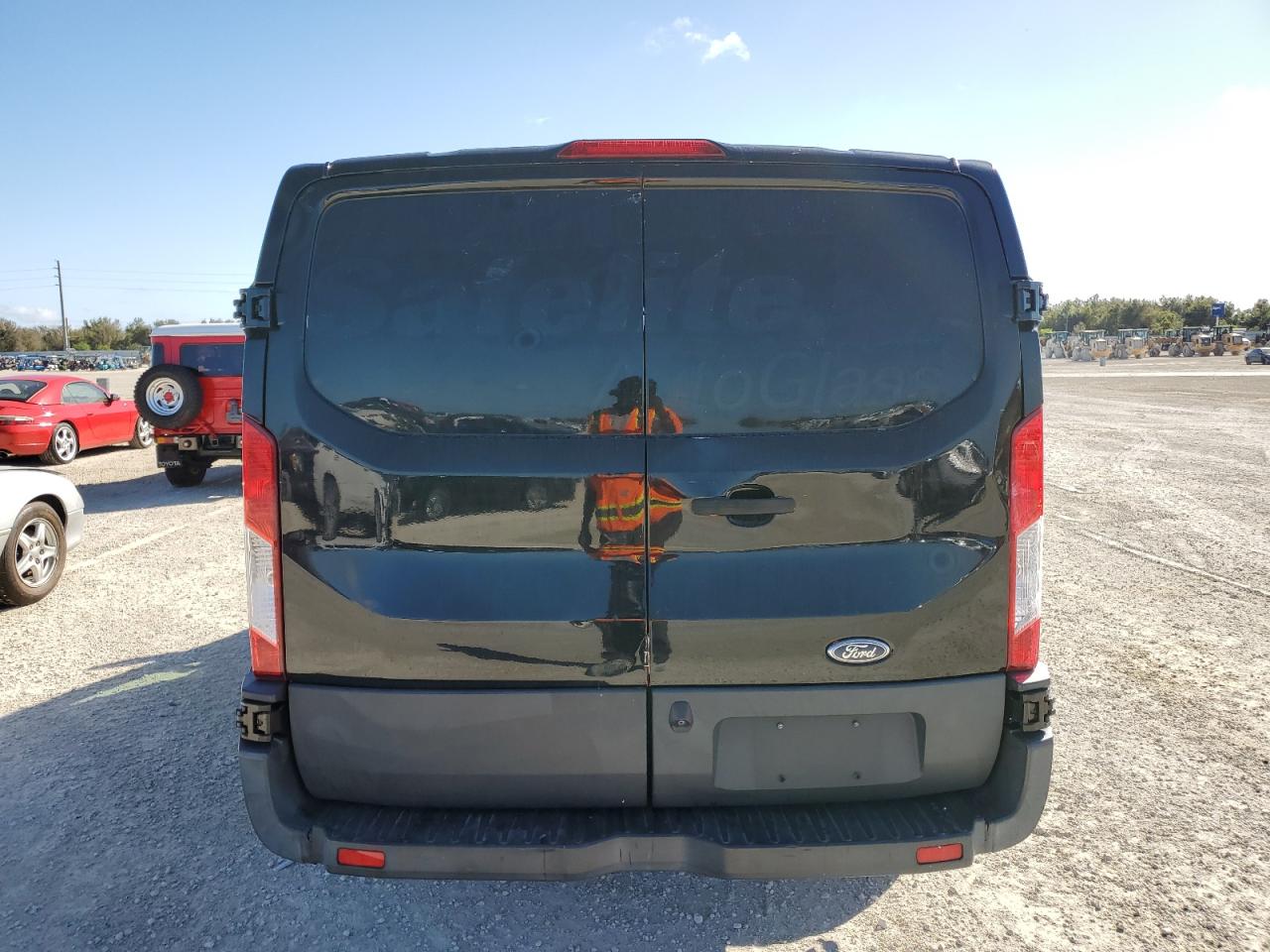 1FTYE1YM0HKA47787 2017 Ford Transit T-150