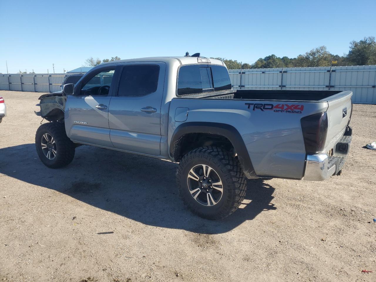 VIN 3TMCZ5AN3JM139029 2018 TOYOTA TACOMA no.2