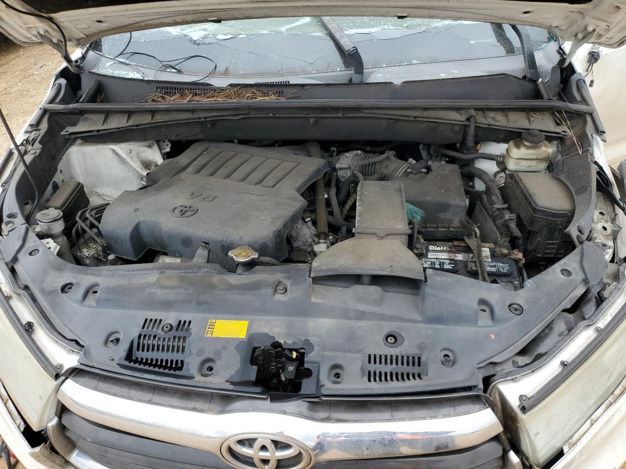 2015 Toyota Highlander - Image 13