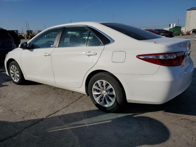 Sedans TOYOTA CAMRY 2015 Biały