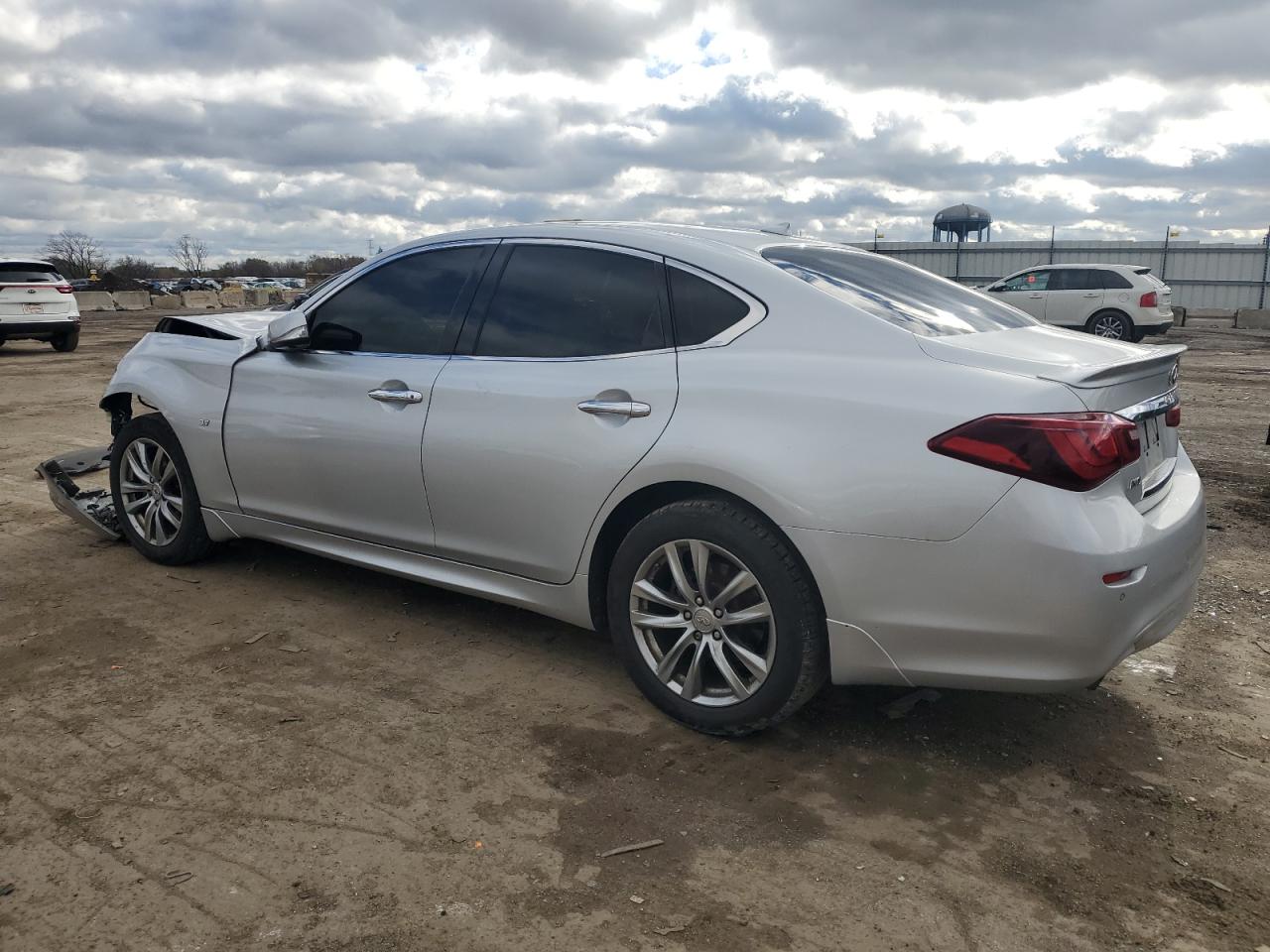 VIN JN1BY1AR0FM560397 2015 INFINITI Q70 no.2