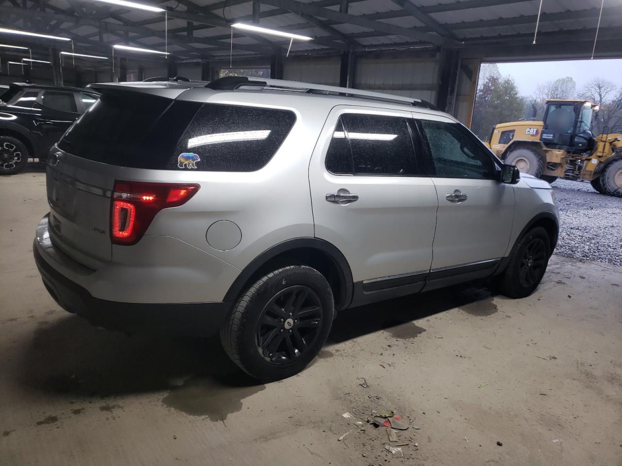 VIN 1FM5K8D81DGC71463 2013 FORD EXPLORER no.3