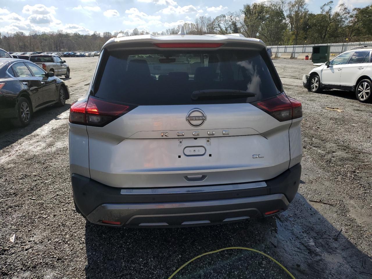 2022 Nissan Rogue Sl VIN: 5N1BT3CA1NC700133 Lot: 79965884