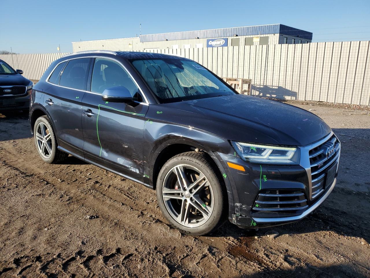 VIN WA1B4AFY5K2001775 2019 AUDI SQ5 no.4