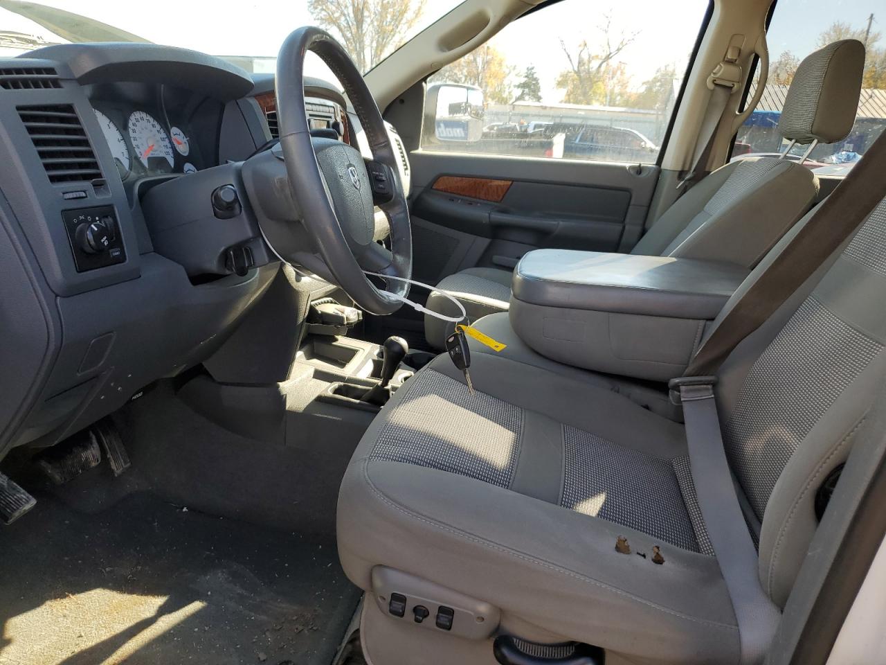 2006 Dodge RAM - Image 7