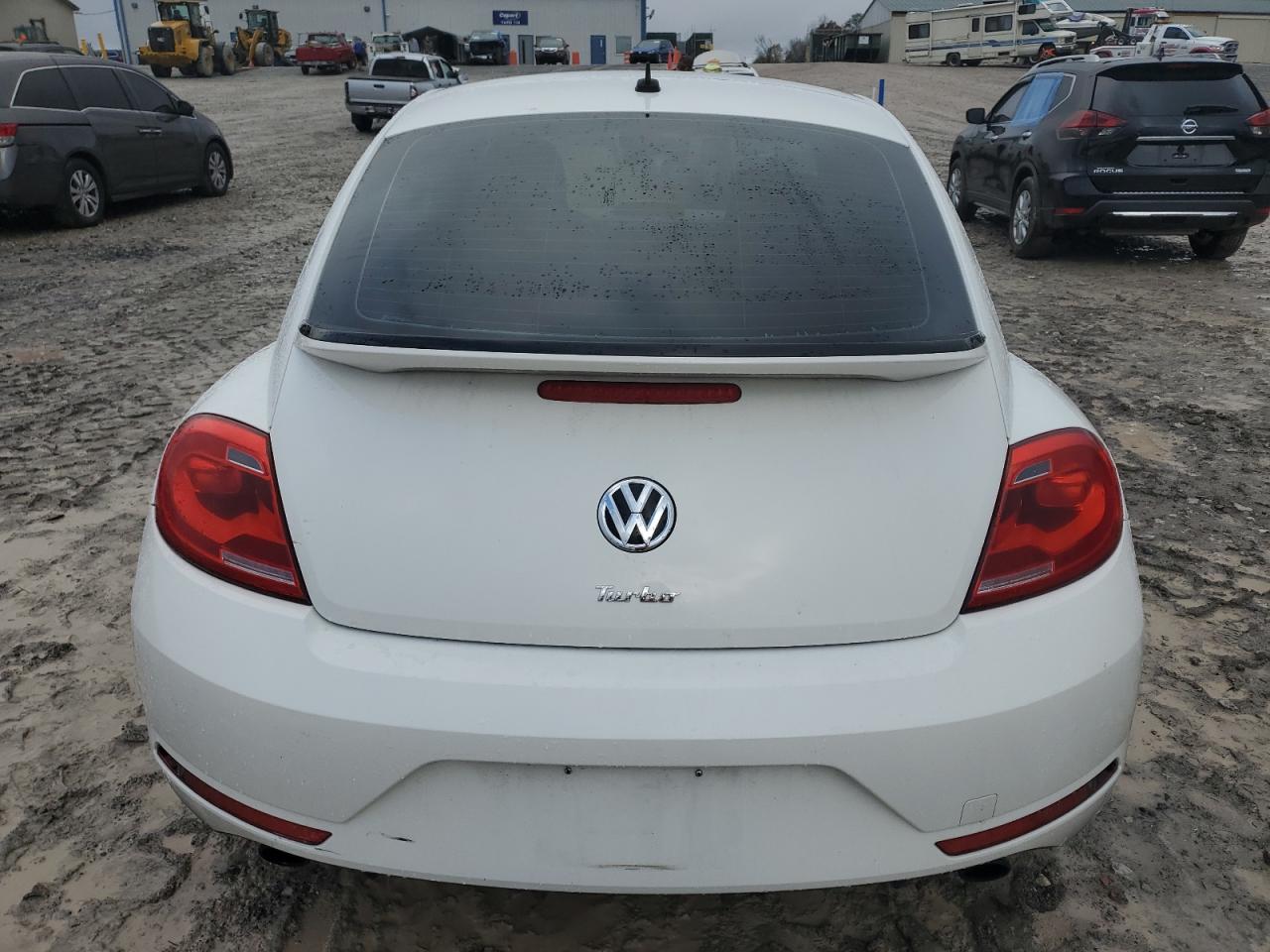 2013 Volkswagen Beetle Turbo VIN: 3VWVS7AT7DM686720 Lot: 81239264