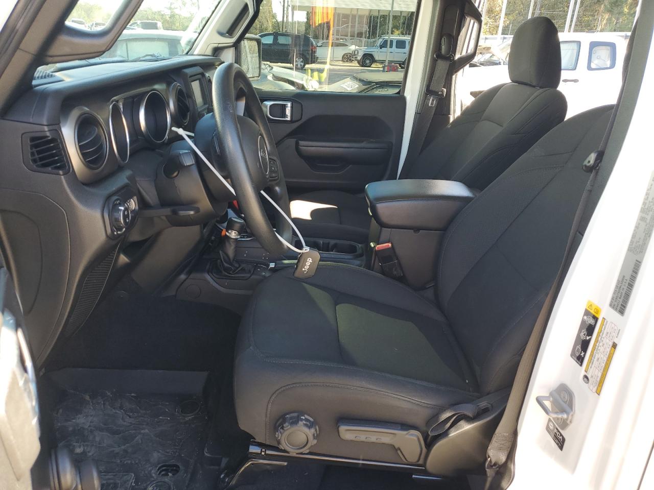 2021 Jeep Gladiator - Image 7