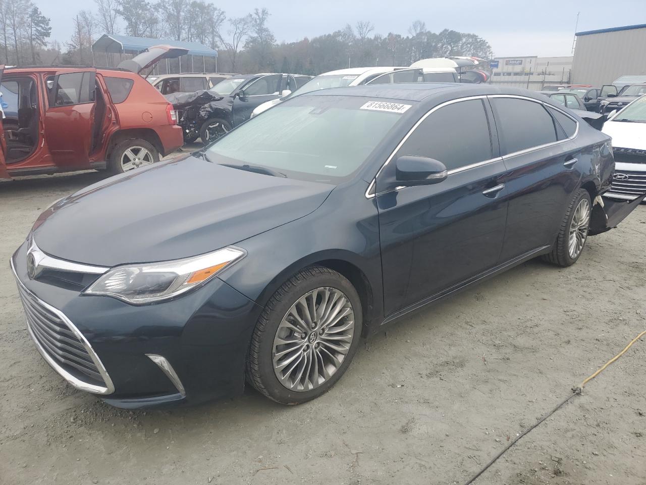 2017 Toyota Avalon - Image 1