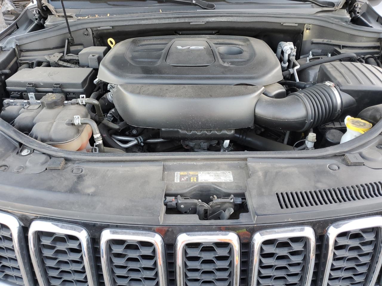2019 Jeep Grand Cherokee - Image 12
