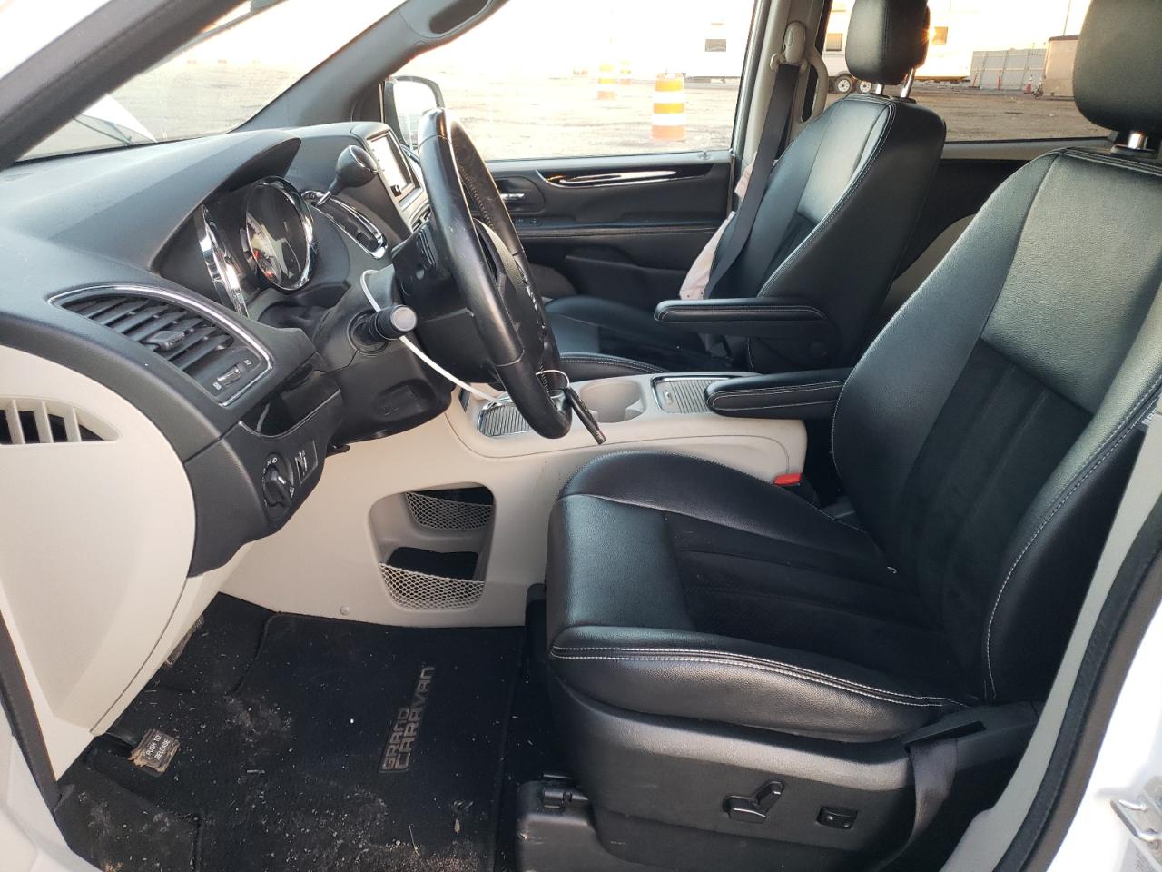 2017 Dodge Grand Caravan Sxt VIN: 2C4RDGCG9HR852846 Lot: 71442675