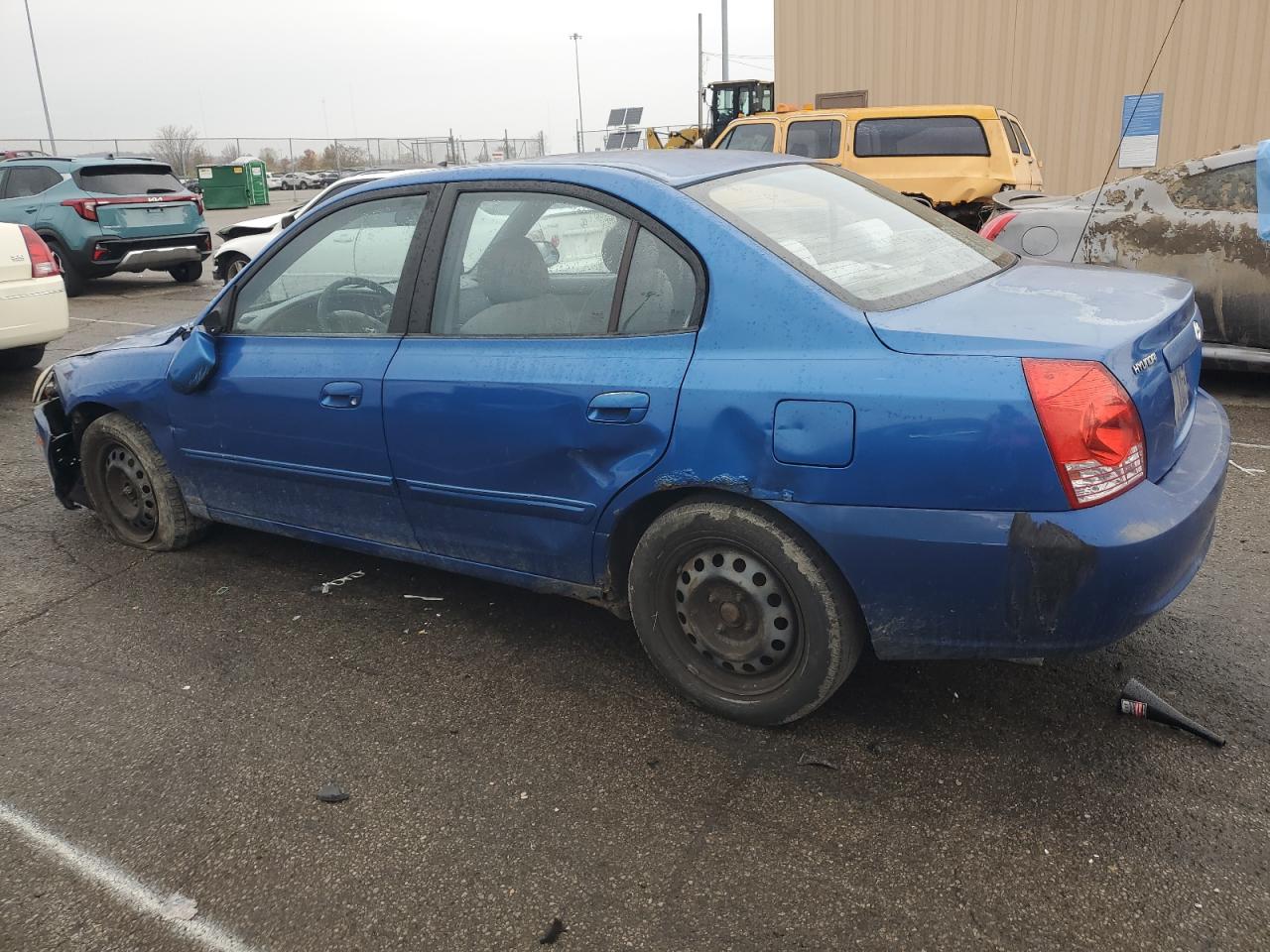 2005 Hyundai Elantra - Image 2